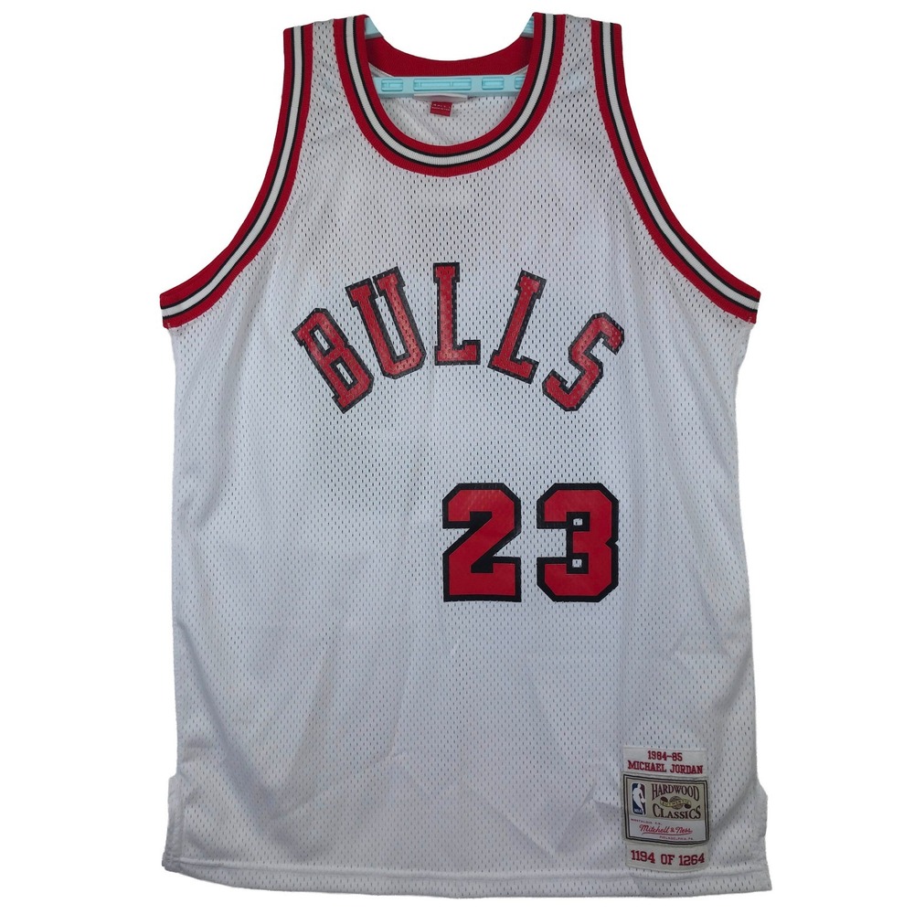 Authentic Michael Jordan Bulls Mitchell & Ness Large Jersey *LIMITED EDITION*